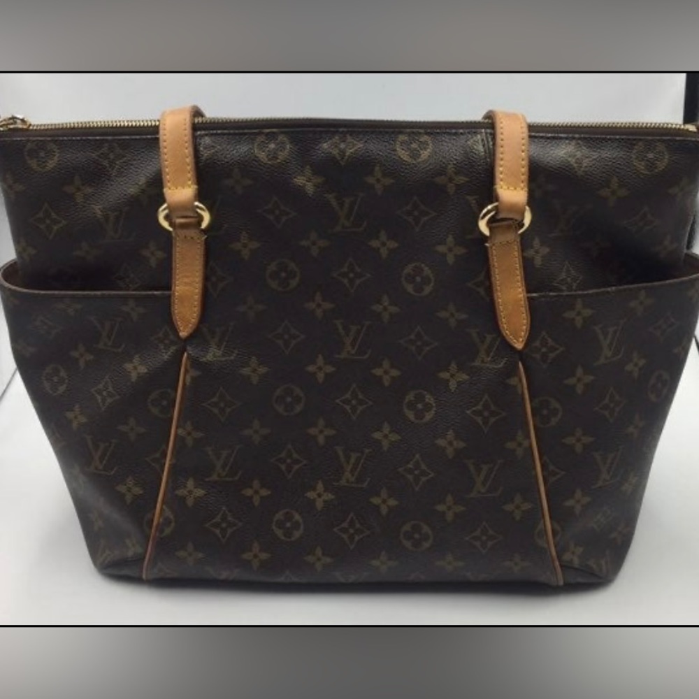 Louis Vuitton totally mm